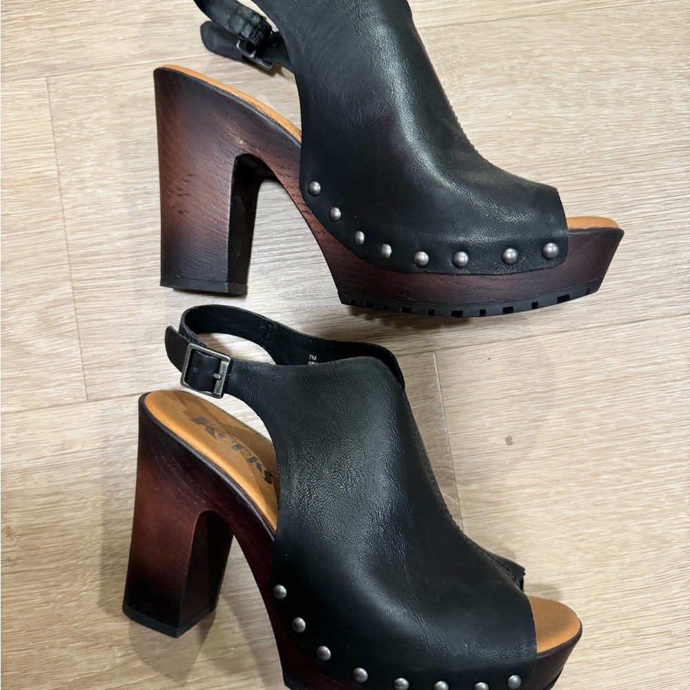 Leather high heels